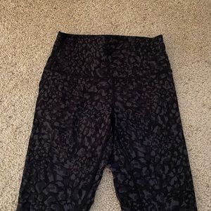 Lululemon Wunder Under leggings